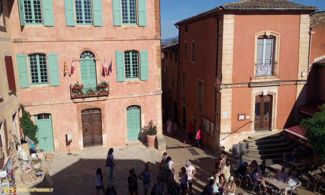 Porta D'ingresso Di Una Casa Di Villaggio Mederranea Immagine Stock