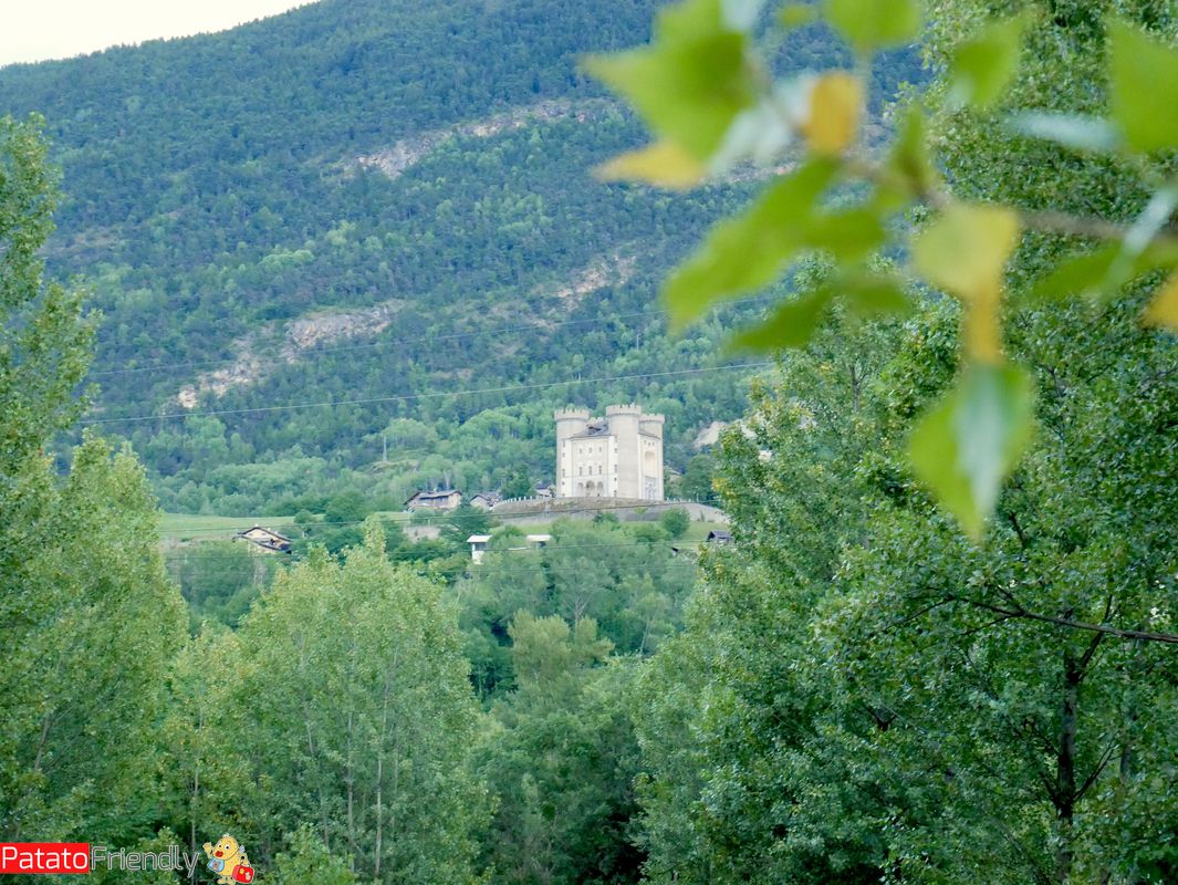 Cosa vedere Saint Pierre Val d'Aosta, tra castelli e meleti Patatofriendly